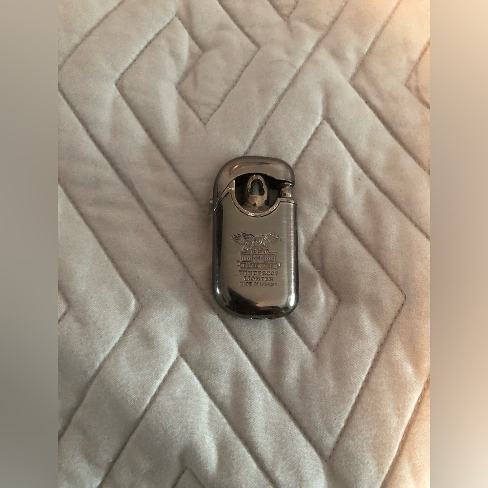 Mens lighter